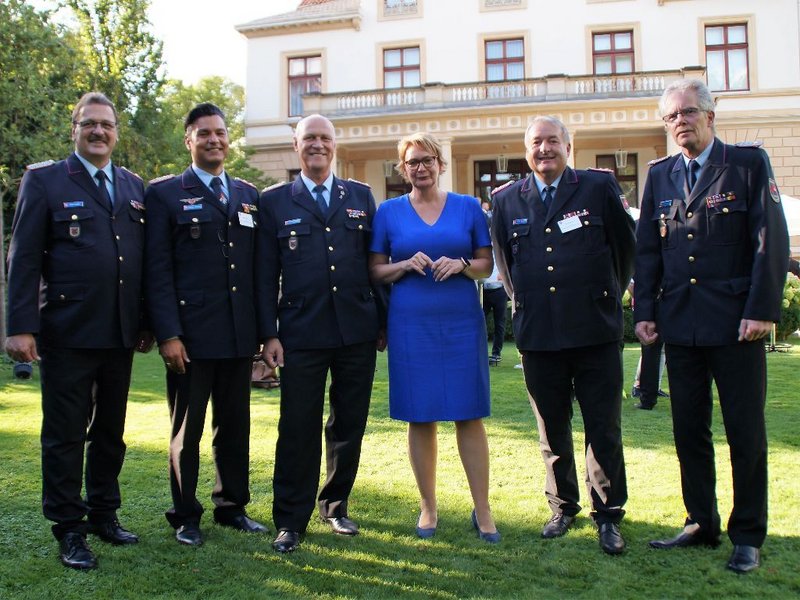 Das LFV-Präsidium mit der „Feuerwehrministerin“.