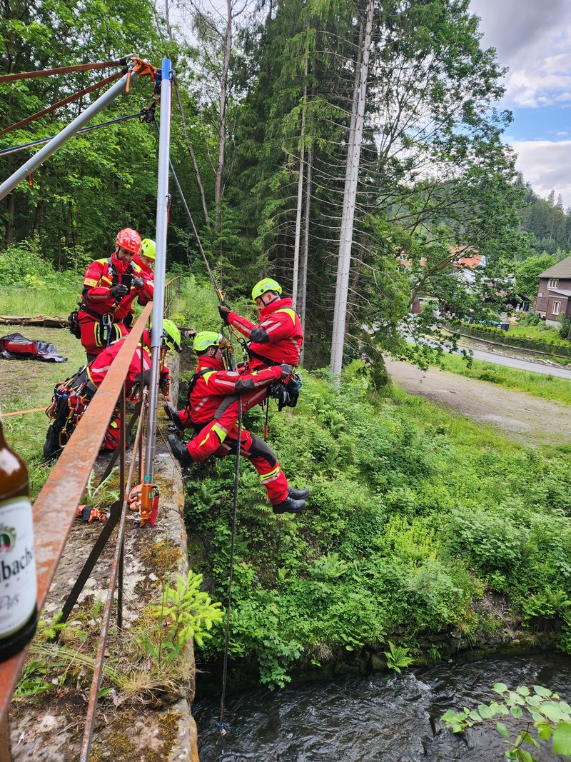Rettung aus unwegsamen Gelände